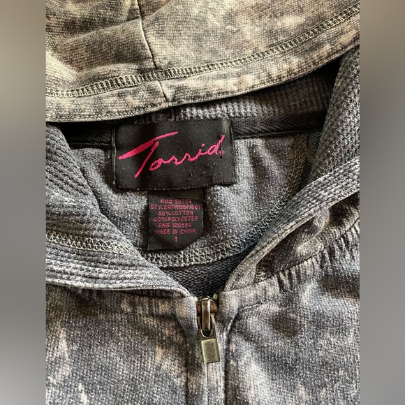 Torrid Gray Zip-Up Hoodie w/ Short Slv - Picture 3 of 5